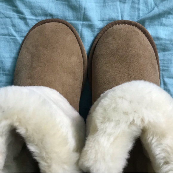 Emu Lara Sheepskin Platinum Boots - Picture 14 of 15